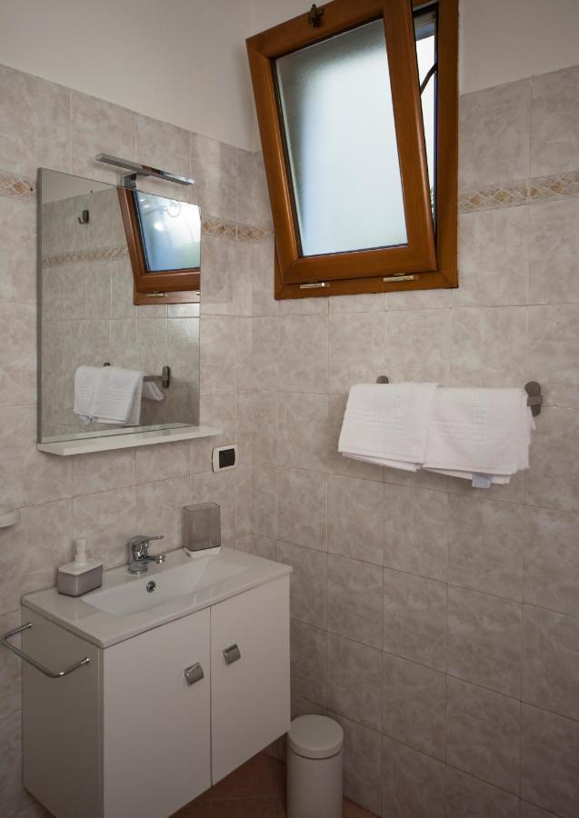 Residence Yellow Римини Екстериор снимка