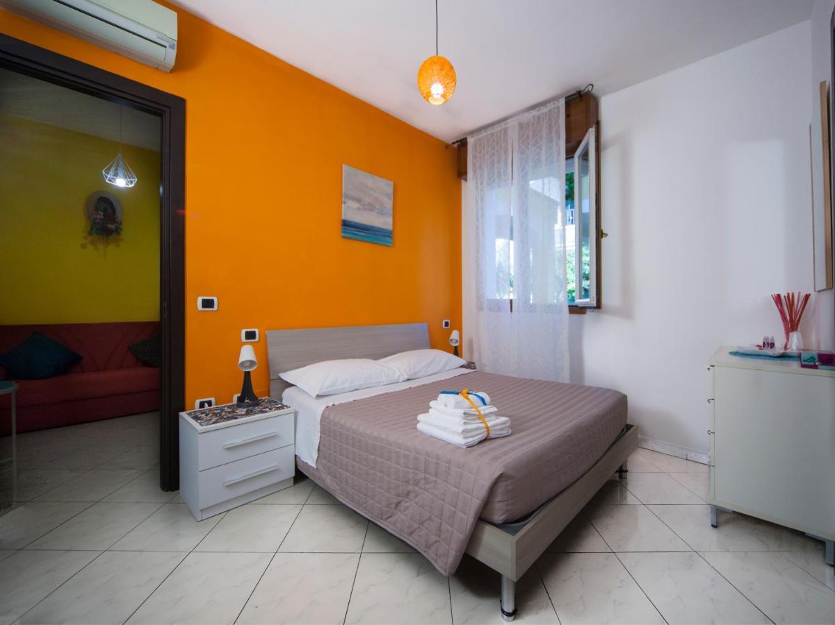 Residence Yellow Римини Екстериор снимка