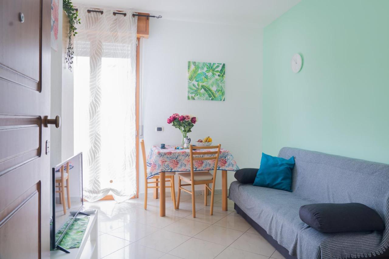 Residence Yellow Римини Екстериор снимка