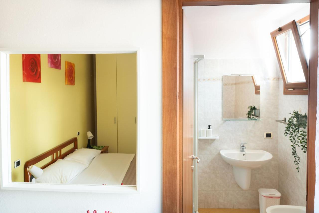 Residence Yellow Римини Екстериор снимка