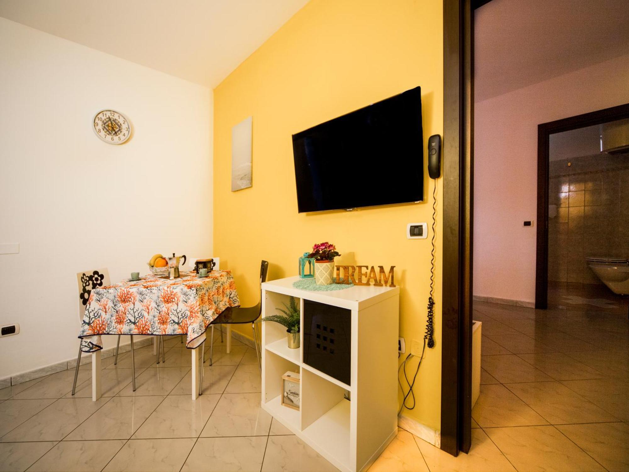 Residence Yellow Римини Екстериор снимка