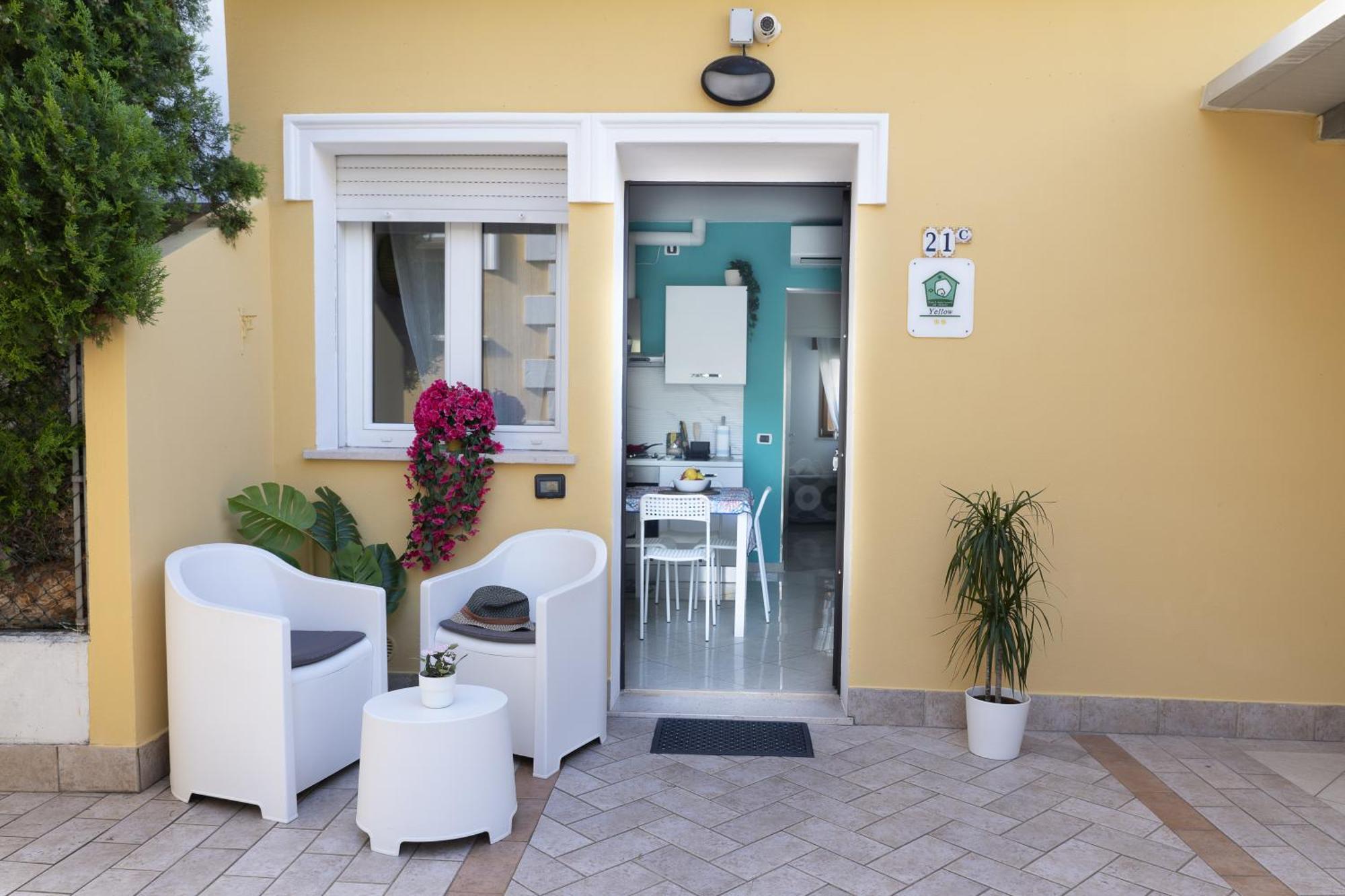 Residence Yellow Римини Екстериор снимка